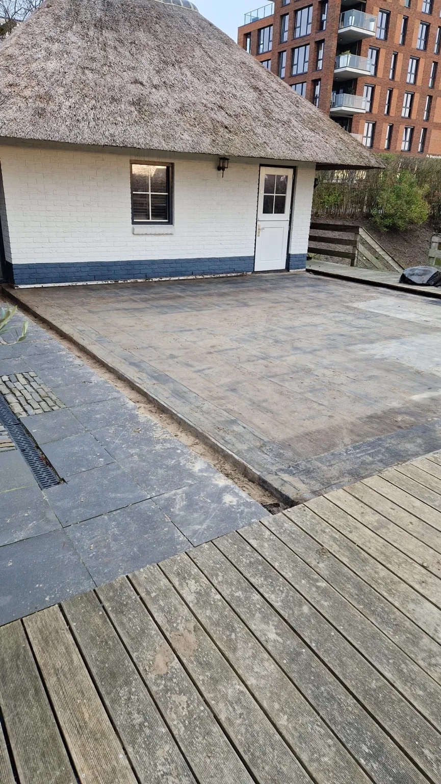 Bovenbouw verwijderd bij Terrasdak van 60 m² waterdicht in Vinkeveen Vinkeveen